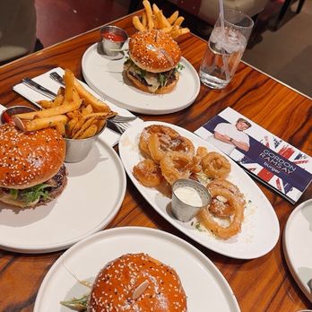 Gordon Ramsay Burger Las Vegas - Burgers Near Me - Las Vegas, Nevada Gordon Ramsay Burger Las Vegas - Burgers Near Me - Las Vegas, Nevada