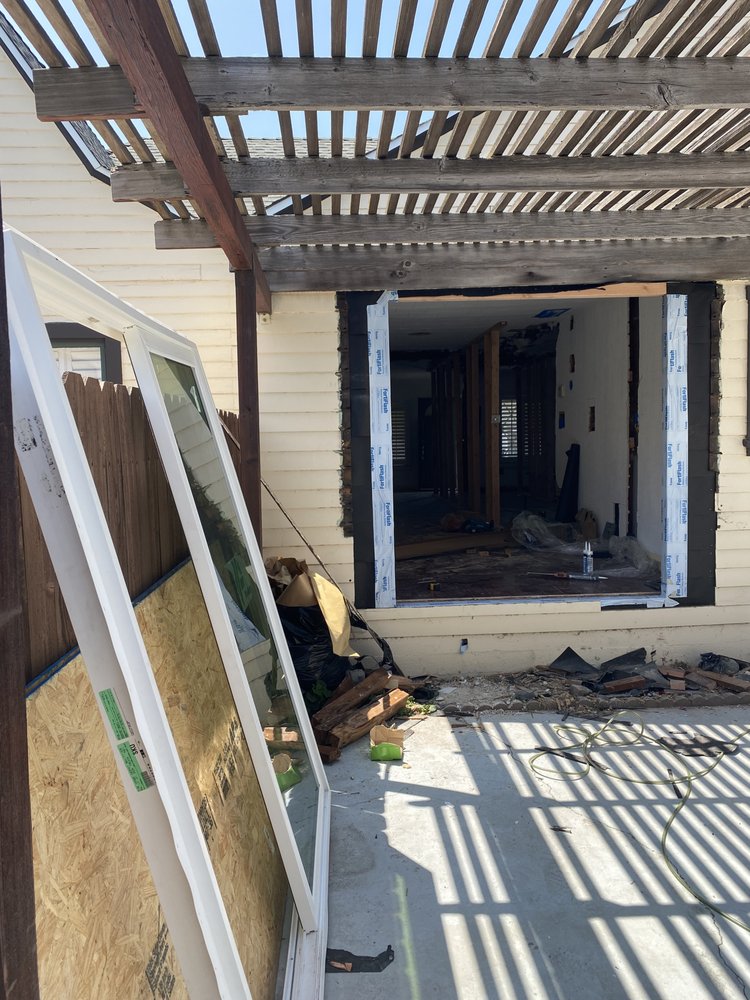 Slide of Alexander Windows