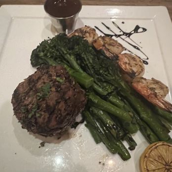 Buddy V's Ristorante - Italian Near Me - Las Vegas, Nevada