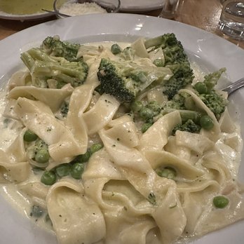 Via Roma - Fettuccine with peas & broccoli in a cream sauce - Italian Near Me - Des Plaines, Illinois