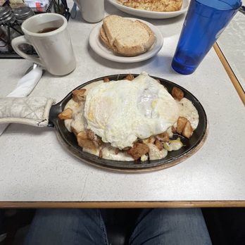 Old Town Station Restaurant - a breakfast of eggs and hash browns - Diners Near Me - Union Gap, Washington Old Town Station Restaurant - a breakfast of eggs and hash browns - Diners Near Me - Union Gap, Washington