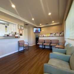 1st Stop Urgent Care & Family Practice - Lobby