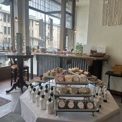 MJ's Apothecary & Gifts
