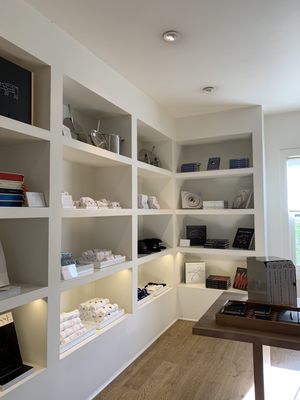 Finesse, The Store by null