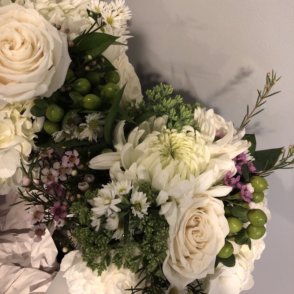 Katydid Flowers - Florists Near Me - Mendon, Massachusetts Katydid Flowers - Florists Near Me - Mendon, Massachusetts