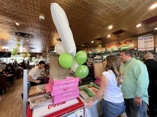 Greenspot Restaurant - Smoked Meat - Breakfast - Burgers by null