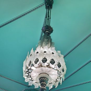 Fhima’s Minneapolis - Ornate lighting - Cocktail Bars Near Me - Minneapolis, Minnesota