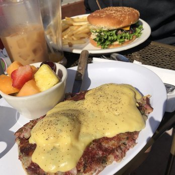 Norman's Grill - Diners Near Me - Castro Valley, California