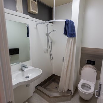YHA International Hostel - Room type: Double private ensuite. - Hiking Near Me - Auckland, AUK