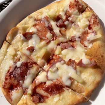 Ella’s Public House - Ella's flatbread - Bars Near Me - Delafield, Wisconsin