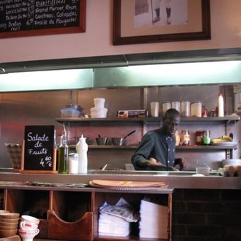 Crêperie de Plougastel - Crepe master! - Creperies Near Me - Paris, 75
