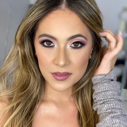 Reveronglam - Full Glam Look in Pink