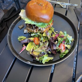 Doc & Bubbas - Hangover burger - New American Near Me - Mohnton, Pennsylvania