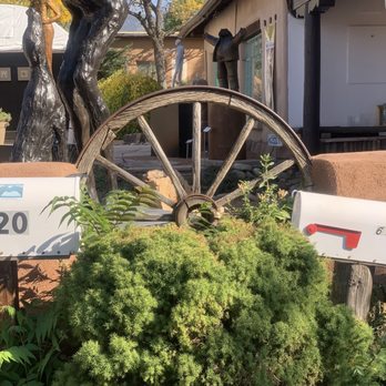 Canyon Road - Art Galleries Near Me - Santa Fe, New Mexico