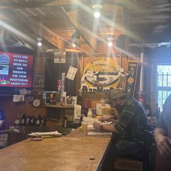 WildManDan Beer Centric B&B - Packer bar!