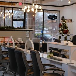 The Nail Lounge