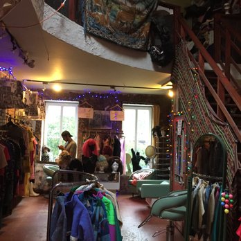Eva B - Used, Vintage & Consignment Near Me - Montreal, Quebec Eva B - Used, Vintage & Consignment Near Me - Montreal, Quebec