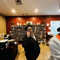 Siegel Suites Select - Another cop caller and no name tag or I would tag both of these rude employees