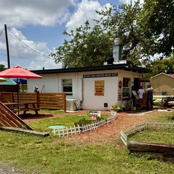 Briskets BBQ Shack & Grill - Barbeque Near Me - Oviedo, Florida