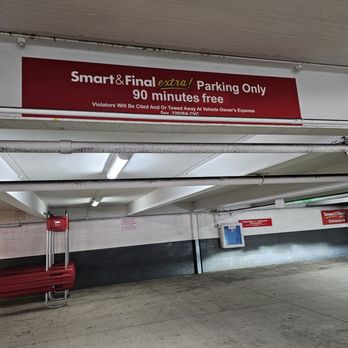 Smart & Final Extra! - Parking - Grocery Near Me - Los Angeles, California