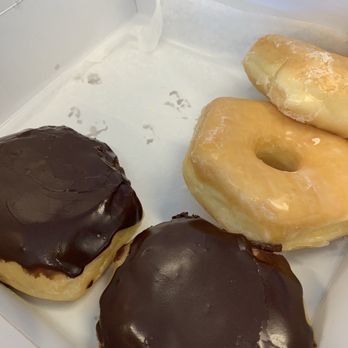 Williams Bakery - Chocolate Boston cream pies, and glazed donuts. - Bakeries Near Me - Mechanicsville, Virginia Williams Bakery - Chocolate Boston cream pies, and glazed donuts. - Bakeries Near Me - Mechanicsville, Virginia