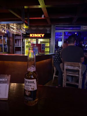 Kinky Bar by null