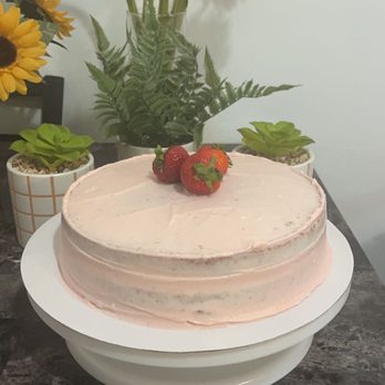 Very Mary Bakery - a strawberry cake and sunflowers - Bakeries Near Me Very Mary Bakery - a strawberry cake and sunflowers - Bakeries Near Me