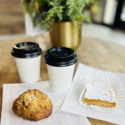 WE Lounge - Scone, lemon bar & cappuccinos