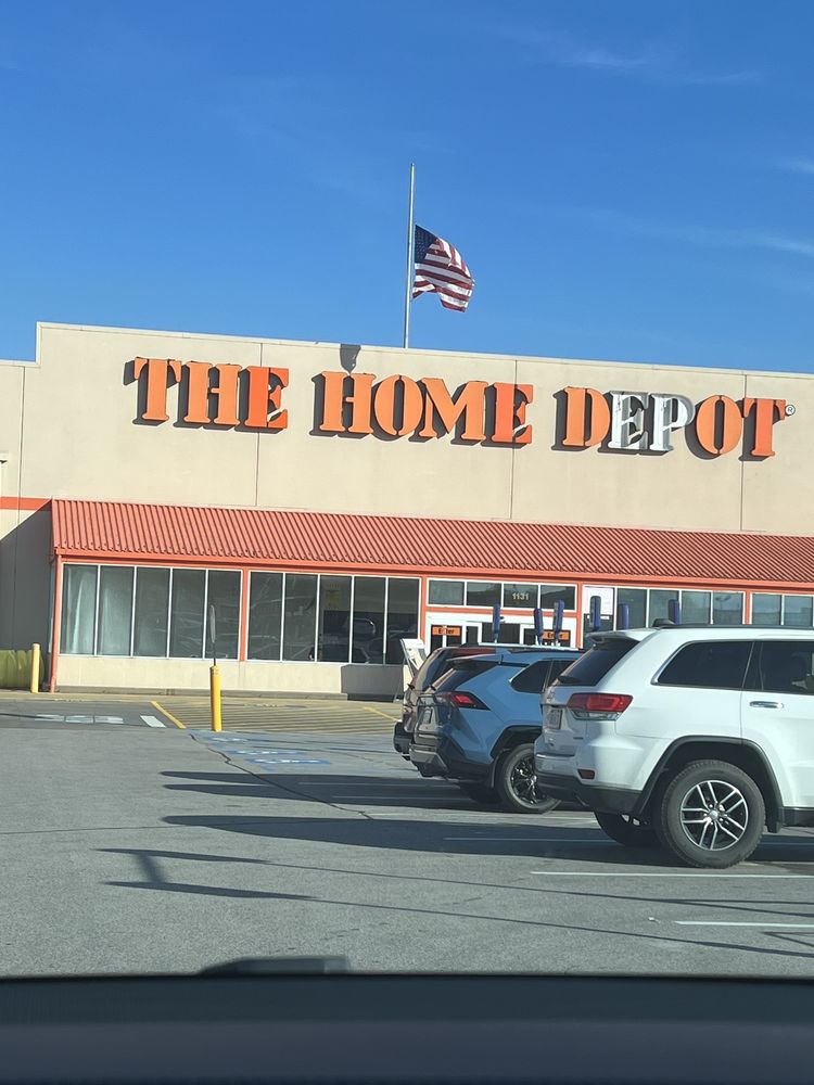 THE HOME DEPOT Updated June 2024 1131 W Gannon, Festus, Missouri