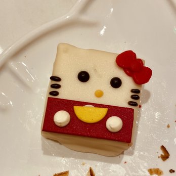 Hello Kitty Cafe - Hello kitty mini cake - Cafes Near Me - Irvine, California Hello Kitty Cafe - Hello kitty mini cake - Cafes Near Me - Irvine, California