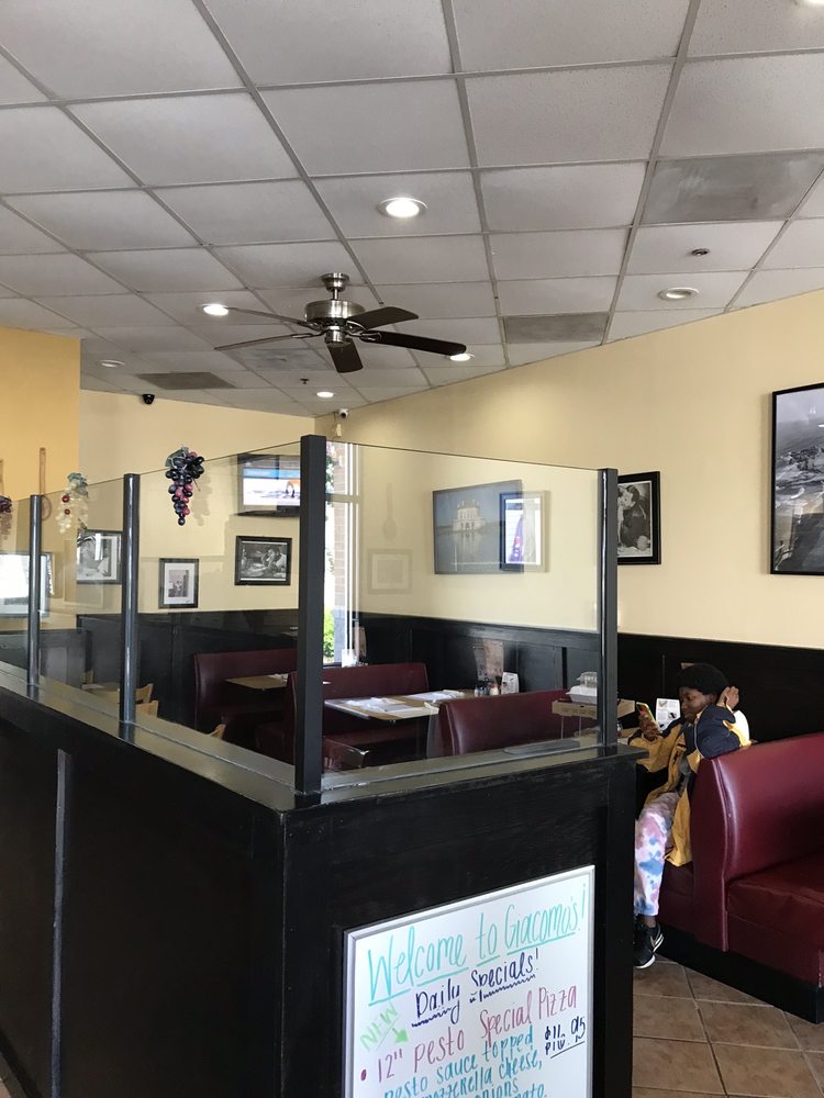 Giacomo's Pizzeria & Italian Restaurant