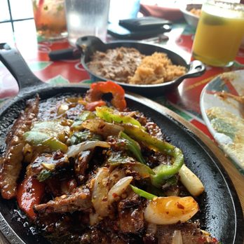 Hula Hut - Thai BBQ Fajitas 1/2 order - Tex-Mex Near Me - Austin, Texas Hula Hut - Thai BBQ Fajitas 1/2 order - Tex-Mex Near Me - Austin, Texas