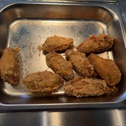 Fried chicken wings