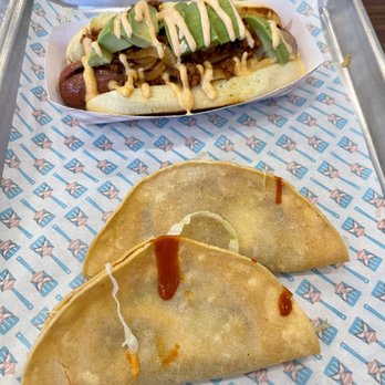 Burger Libre - Dominator dog with chorizo, queso, sautéed onions, avocado, libre sauce, substituted fries with tacos. - Burgers Near Me - La Porte, Texas Burger Libre - Dominator dog with chorizo, queso, sautéed onions, avocado, libre sauce, substituted fries with tacos. - Burgers Near Me - La Porte, Texas