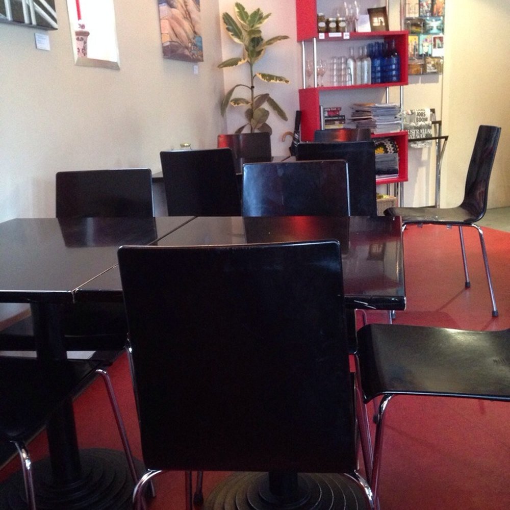 Lansdowne Cafe - Cafes Near Me - West Hobart, TAS