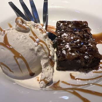 54th Street Restaurant & Drafthouse - Salted Caramel Brownie - Bars Near Me - The Colony, Texas
