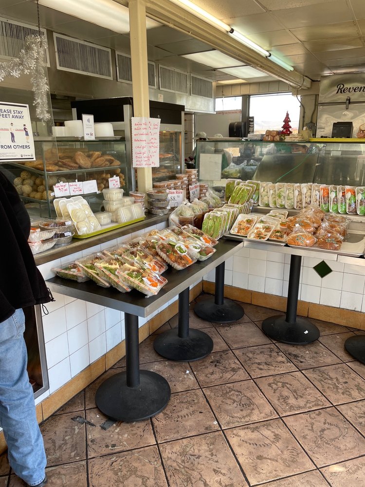 Banh Mi & Che Cali