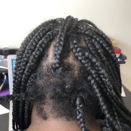 This is supposed to be SMALL feed-in braids! Instead I got, LARGE/JUMBO braids that started falling out 2 days later!!