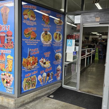 Alan's Jugos - a menu on the outside of a store - Fast Food Near Me - Los Angeles, California Alan's Jugos - a menu on the outside of a store - Fast Food Near Me - Los Angeles, California