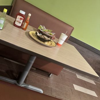 Pollo Campero - Dirty tables - Chicken Shop Near Me - Annapolis, Maryland Pollo Campero - Dirty tables - Chicken Shop Near Me - Annapolis, Maryland