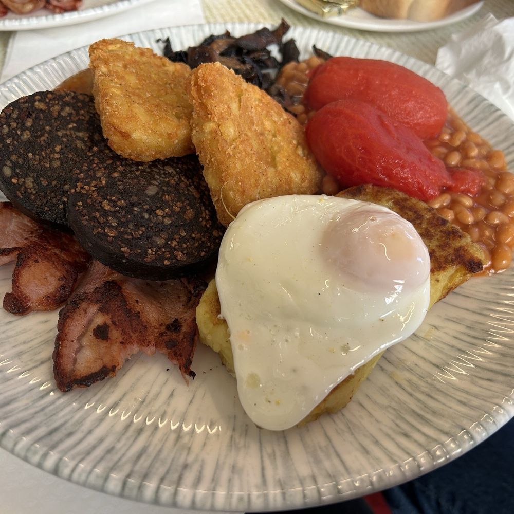 Regency Café - Full English Breakfast - Cafes Near Me - London, XGL