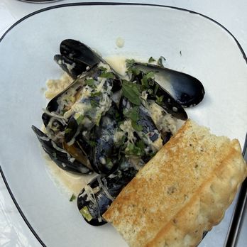 Bow & Stern Chilliwack - Mussels - Seafood Near Me - Chilliwack, British Columbia
