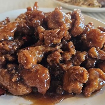 Classic Chinese Restaurant - The Orange Chicken had tender chunks of chicken with a nice crispy coating but unfortunately it was very mildly flavored. - Seafood Near Me - Laguna Hills, California