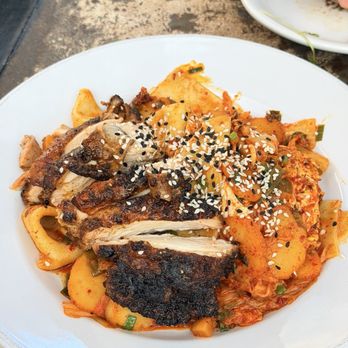Lo & Behold Bar And Kitchen - Kimchi noodles with chicken ($8) - Cocktail Bars Near Me - Healdsburg, California Lo & Behold Bar And Kitchen - Kimchi noodles with chicken ($8) - Cocktail Bars Near Me - Healdsburg, California
