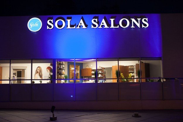 Zandra Hair Creations Logo