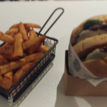 New York Minute - Burger - Burgers Near Me - Brunswick East, VIC