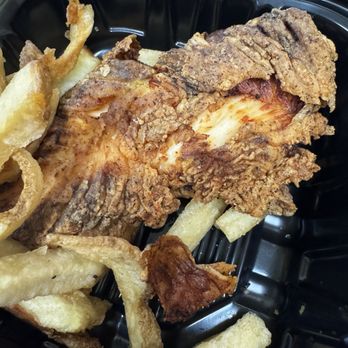 Copper on King - Chicken Tender with Fries - Sports Bars Near Me - Milwaukee, Wisconsin