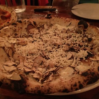 Pizzeria Libretto - Cremini mushrooms - Pizza Near Me - Toronto, Ontario