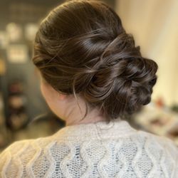 Tara's Beauty Studio - Bridal updo trial pic 3
