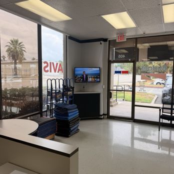 Avis - Interior - Car Rental Near Me - Covina, California Avis - Interior - Car Rental Near Me - Covina, California